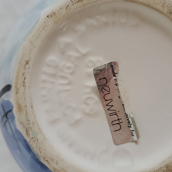 Hand Painted Sunflower Pitcher Portugal Neuwirth Brand Artist Signed 6-7" - Picture 6 of 10